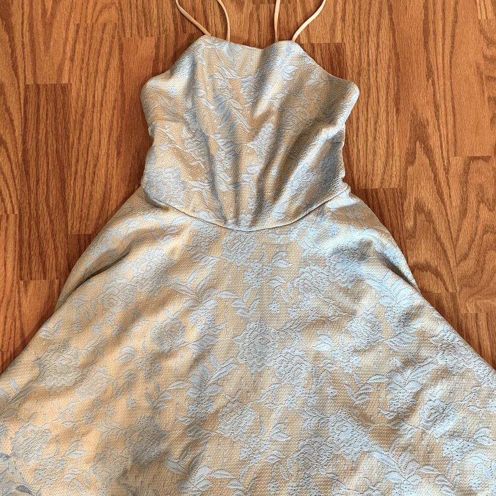 beautiful blue and tan dress